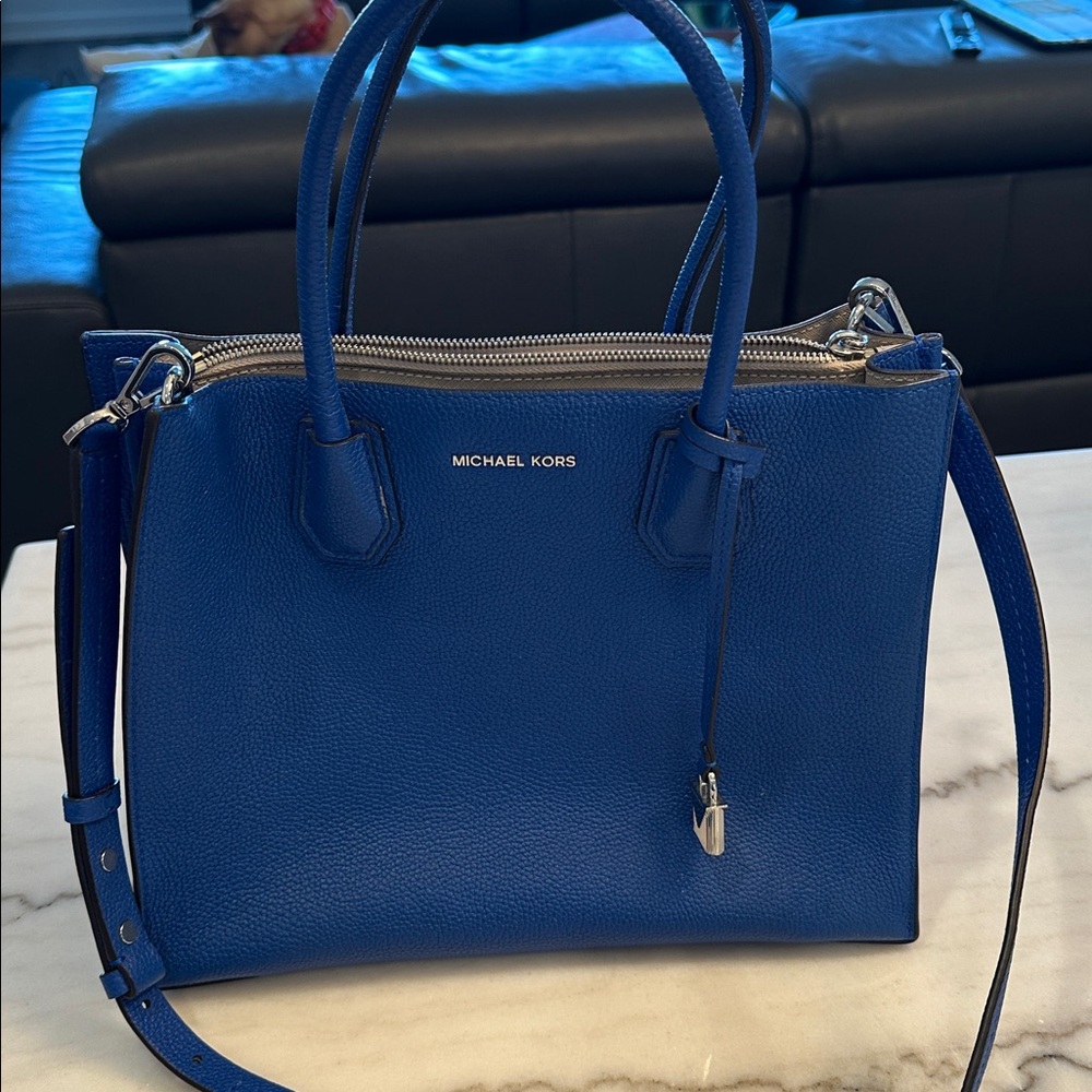 NWOT Michael Kors Royal Blue Crossbody Bag with Silver Padlock - Picture 1 of 8